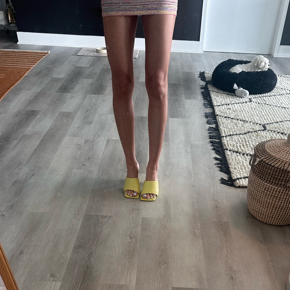Sam Edelman lime green mule in size 7.